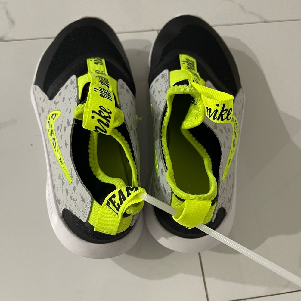 Brand new kids nike